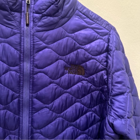 Women’s North Face Quilted Lightweight Jacket - Medium - Never Worn! - Picture 4 of 5